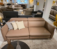 Calia Italia - Höhe / Tiefe // 2er Set Sofa Confetto Leder Nature Terra 74 Braun Metallfuß Schwarz Matt Mit Relaxfunktion Und Kissen - 7