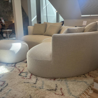 COR - Sofa Siwa Stoff 8207 Muschel Creme mit Hocker und Kissen - 3