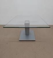 couchtische-stegert-design-couchtisch-betonoptik-silber-kristallglasplatte-213-06-12180-4