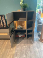 Loddenkemper - Wohnwand Linee Living LS24 Galano Lack Terrabraun Braun Grau Absetzung Eiche Wellenoptik Mit Beleuchtung - 11