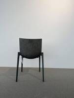 einzelstuehle-magis-stapelbarer-stuhl-zartan-eco-aus-recyclingholz-grau-196-03-13248-6