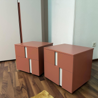 Tomasella - Drehtürenschrank Contur Loretto Tür Lack Doris OC 173 Ghiaccio Grau Weiß Mit Nachtkästchen Athena Lack Rubino Rot Braun - 10