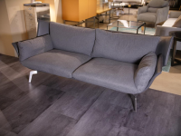 2-sitzer-sofas-ip-design-sofa-loft-bezug-korpus-leder-graphit-kissen-stoff-levis-grau-pg8-kufen-9