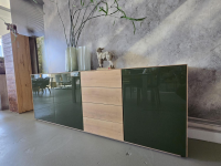 Scholtissek - Anrichte Sideboard Farn Korpus Knorrige Eiche Puro Geölt Front Glas 6003 Olivgrün Grün Glänzend - 2