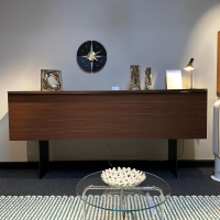 Porro - Gallery Low Cupboard Außen Holzfarbe Mongoi Innen Giallo Mustard Gelb Rückwand Spiegel Mit Beleuchtung - 10