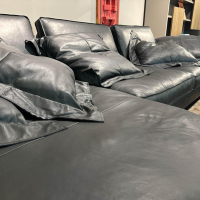 Tommy M - Ecksofa Al Jazar Leder Cuba Black Schwarz mit Kissen - 12