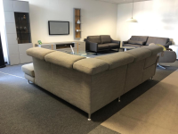 Carina - Ecksofa Modell 1073 Stoff Picasso Stone Metallfüße Aluminium Rund Glänzend mit Verstellfunktionen - 7