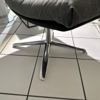 COR - Lounge Sessel Cordia Stoff 7009 Antharzit Korpus Leder Semi 282 Basalt Schwarz Gestell Aluminium Poliert Inklusive Hocker - 4