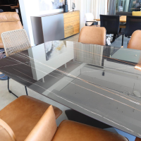 esstische-cattelan-italia-esstisch-tyron-keramik-marmi-glaenzend-sahara-noir-gestell-metall-graphit-7