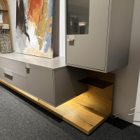 Gwinner - Wohnwand Kubo Media Lack Seidenmatt Fango Grau Holz Balkeneiche Honig - 3