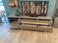 Loddenkemper - Wohnwand Linee Living LS24 Galano Lack Terrabraun Braun Grau Absetzung Eiche Wellenoptik Mit Beleuchtung - 16