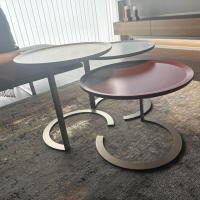 Christine Kröncke - 3er-Set Beistelltisch Trio Platte Lack High Hell Beige Medium Ocean Grau Low Maroon Braun Rot Metallgestell Bronze Look Schwarz - 5