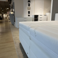 RUF Betten - Boxspringbett Mercata Kunstleder Weiß Creme Fuß S Schwarz Lackiert Mit Elektrischer Verstellung - 7