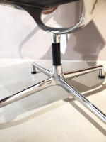 einzelstuehle-vitra-stuhl-aluminium-chair-ea-108-stoff-schwarz-gestell-aluminium-poliert-413-03-7