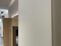 Team 7 - Wohnwand Eiche Weißöl Farbglas Graphitgrau Mit Wandpaneelen - 3
