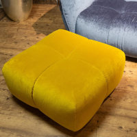 Raum.Freunde - Sofa 3 Sitzer CRF HEDDA Stoff Chenille Elyot 11 Dark Blue Dunkelblau Füße Nr 37 Schwarz Mit Hocker Stoff Aqua Clean Velvy 5 Yellow Gelb - 8