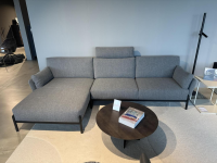 Leolux - Ecksofa Enna Stoff Mondo 007 Piombo Grau Gestell Epoxa Granite Anthrazit Matt Inklusive Kopfstütze - 4
