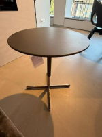 Poltrona Frau - Beistelltisch Bob Platte Leder SC 28-Seppia Braun Gestell Ruthenium - 2