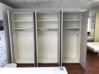 Hülsta - Drehtürenschrank Neo Lack Seidengrau Innenlack Weiß mit Spiegeltüre - 5