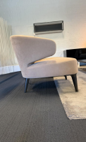 Minotti - 2er-Set Sessel Aston Alcantara Cipria Braun Beige Gestell Metall Zinnfarbig - 2