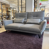 2-sitzer-sofas-ip-design-funktionssofa-clou-bezug-stoff-8-mara-grau-kufe-metall-matt-schwarz-sitz-11