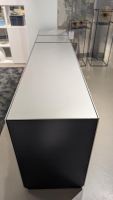 Kettnaker - Sideboard Alea Fugenplatten Vertikal Oberfläche Aluminium Natur Korpus Lack Schwarz Matt - 3