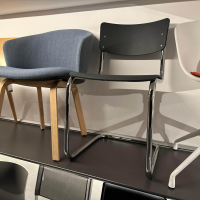 Thonet - Freischwinger Stuhl S43 Sitz Und Rücken Strukturlack Matt Anthrazit Gestell Stahl Hochglanz Verchromt - 2