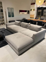B&B Italia - Ecksofa Richard Stoff Spora Hellgrau Grau Profil Stoff Bellano Sandfarben Beige Gestell Schwarz Verchromt Mit Kissen - 5