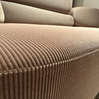 2-sitzer-sofas-bruehl-sofa-mosspink-bezug-cordstoff-rosa-und-veloursstoff-gemustert-grau-rose-fuesse-4