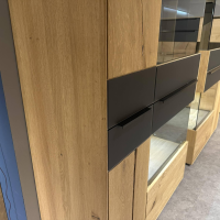 Mondo - Vitrine Natur Talvera Asteiche Massiv Geölt Bianco Lack Anthrazit Satiniert Mit Beleuchtung Tür Links - 6