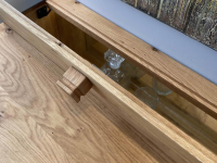 Scholtissek - Anrichte Tratum Knorrige Eiche Natur Geölt Und Glas Dunkelgrau Matt - 2