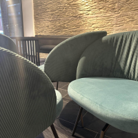 KFF - 4er-Set Armlehnstuhl Giro Sitz Stoff Seven 198 Teal Blau Rücken Stoff Lisboa 31 Blau Grün Gestell Metall Schwarz - 2