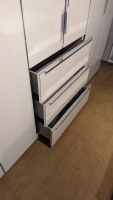 Nolte - Schrank Horizont 110 Front Glas G71 Seidengrau Grau Weiß Korpus Polarweiß Weiß Innen Leinenoptik Twist - 2