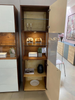 Scholtissek - 2er Set Vitrine Delano II Glas Optiwhite Weiß Glänzend Astiger Nussbaum Birke Natur Geölt Inklusive Beleuchtung - 2