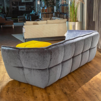 Raum.Freunde - Sofa 3 Sitzer CRF HEDDA Stoff Chenille Elyot 11 Dark Blue Dunkelblau Füße Nr 37 Schwarz Mit Hocker Stoff Aqua Clean Velvy 5 Yellow Gelb - 3