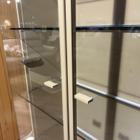 Rietberger Möbelwerke - Vitrinenschrank Opera 89647 Lack Macchiata Beige Mit Beleuchtung - 2