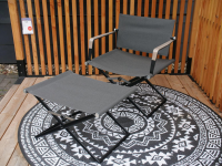 loungemoebel-dedon-sessel-seax-stoff-sling-sail-shade-627-rahmen-schwarz-armlehnen-mit-hocker-342-02-9