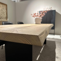 Janua - Outdoortisch SK04 Komposit Tischplatte Kastanie Gebürstet Ton Sand Gestell RAL 9005 Tiefschwarz - 6