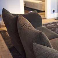 3-sitzer-sofas-edra-sofa-standard-stoff-cat-s-7050-schwarz-mit-flexiblen-armlehn-und-rueckenkissen