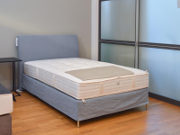 Schramm - Bett Origins mit Kopfteil Due Stoff Nils 440 Sky Blau Füße Chrom mit Matratze - 2