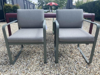 Fermob - Gartengruppe Bellevie Aluminium Pulverlack Sessel Rosmarin Grün Grau Tisch Schwarzkirsche Rot Violett Mit Sitzkissen - 4