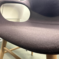 Kristalia - Armlehnstuhl Elephant Stoff Divina 3 393 Dunkelbraun Gestell Buche - 3