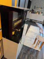 Kettnaker - Vitrine Soma Mattlack Vulkangrau Grau Tür Glas Grau Rückwand Mattlack Elfenbein Beige Inklusive Beleuchtung - 4