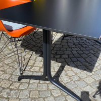 Vitra - Outdoortisch Belleville Eames Platte Vollkernmaterial Schwarz Untergestell Tiefschwarz Pulverbeschichtet Ohne Stühle - 4