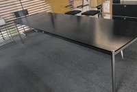 USM Haller - Besprechungstisch Platte Eiche Furniert Schwarz Gestell Chrom - 4