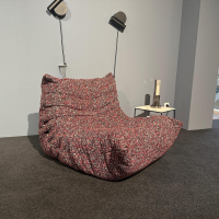 Ligne Roset - Sessel Togo Edition Stoff Atom Confettis Rot Schwarz Weiß - 2