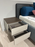 Novamobili - Nachtkommode Living 2023 Lack Visone Matt Grau Innen Perla 46 Abdeckplatte 72 Noce - 10