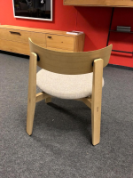 Gazzda - Lounge-Stuhl Nora Eiche Massiv Weiß Geölt Stoff Main Line Flax Archway - 3