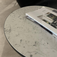 ClassiCon - Beistelltisch Bell Side Table Platte Marmor Bianco Carrara Weiß Grau Fuß Glas Quarzgrau Grau Mundgeblasen - 4