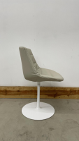 einzelstuehle-mdf-italia-flow-chair-bezug-kunstleder-york-farbe-r335-tellerfuss-112b-weiss-matt-233-5